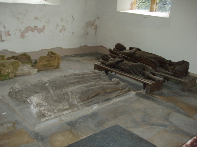 Photo of north transept containing 4 tombs